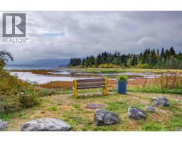 7842 Tozer Rd, Fanny Bay, BC V0R1W0 Photo 32
