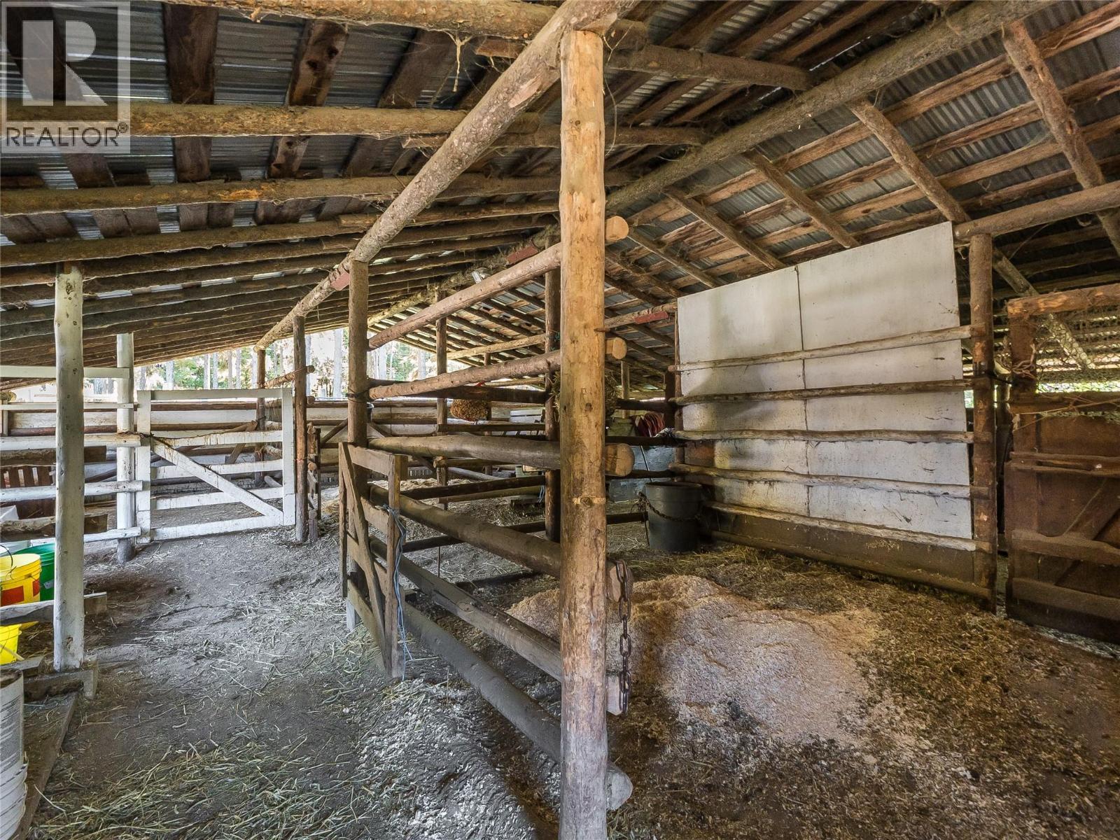 4604 Blewett Road - Image 32