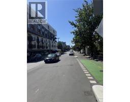 101 1124 Fort St, Victoria, BC V8V3K8 Photo 12