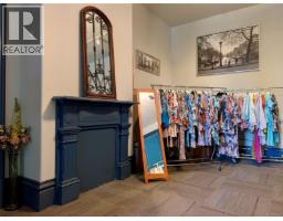101 1124 Fort St, Victoria, BC V8V3K8 Photo 6