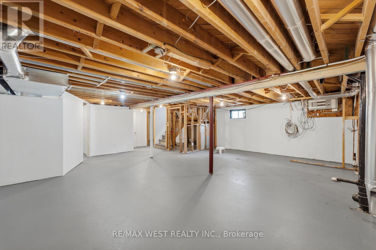 56 SEATON DRIVE - 35