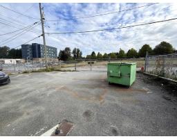 13559 King George Boulevard, Surrey, BC V3T2V1 Photo 9