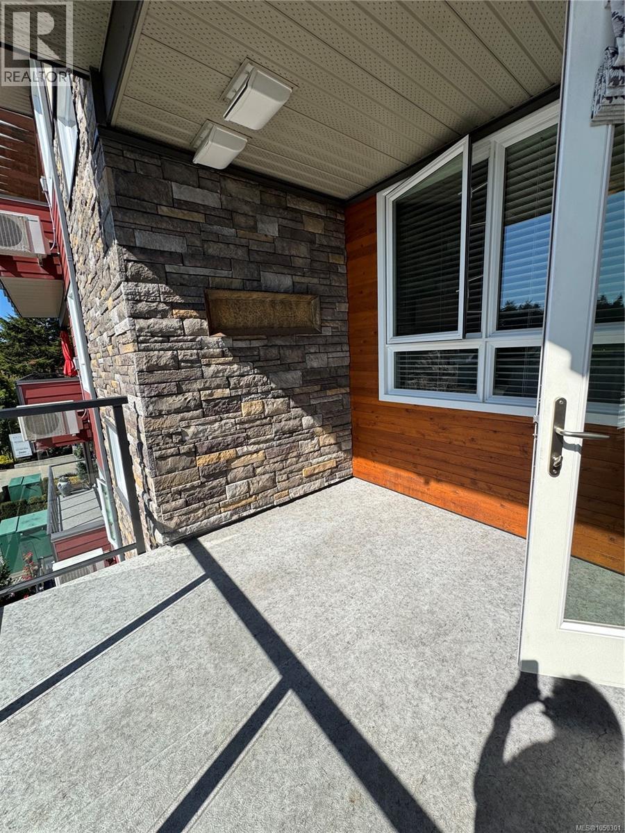 #303 300 Belmont Rd - 14