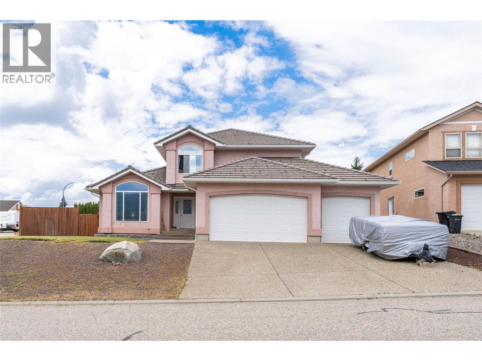 400 Fortress Crescent - 3