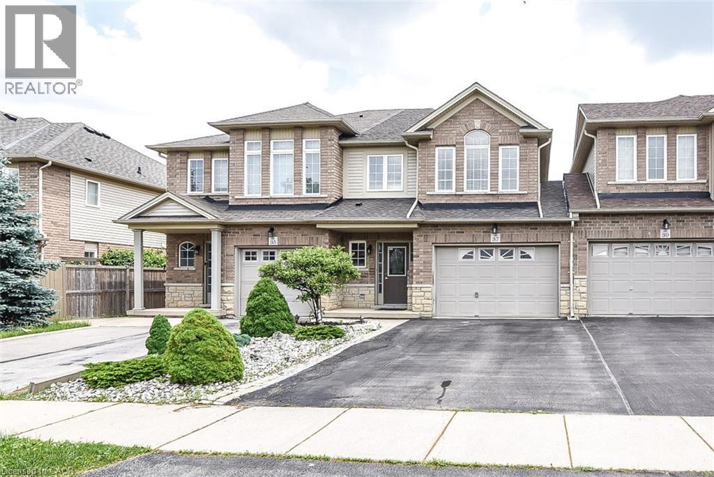 37 CORNERSTONE Drive, 10th Line Shore