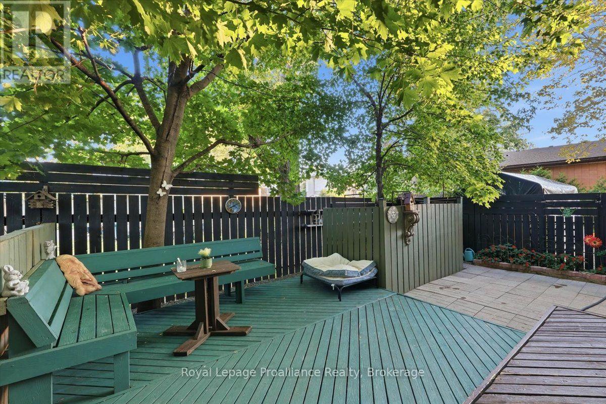 33 LESLEY DRIVE - 34