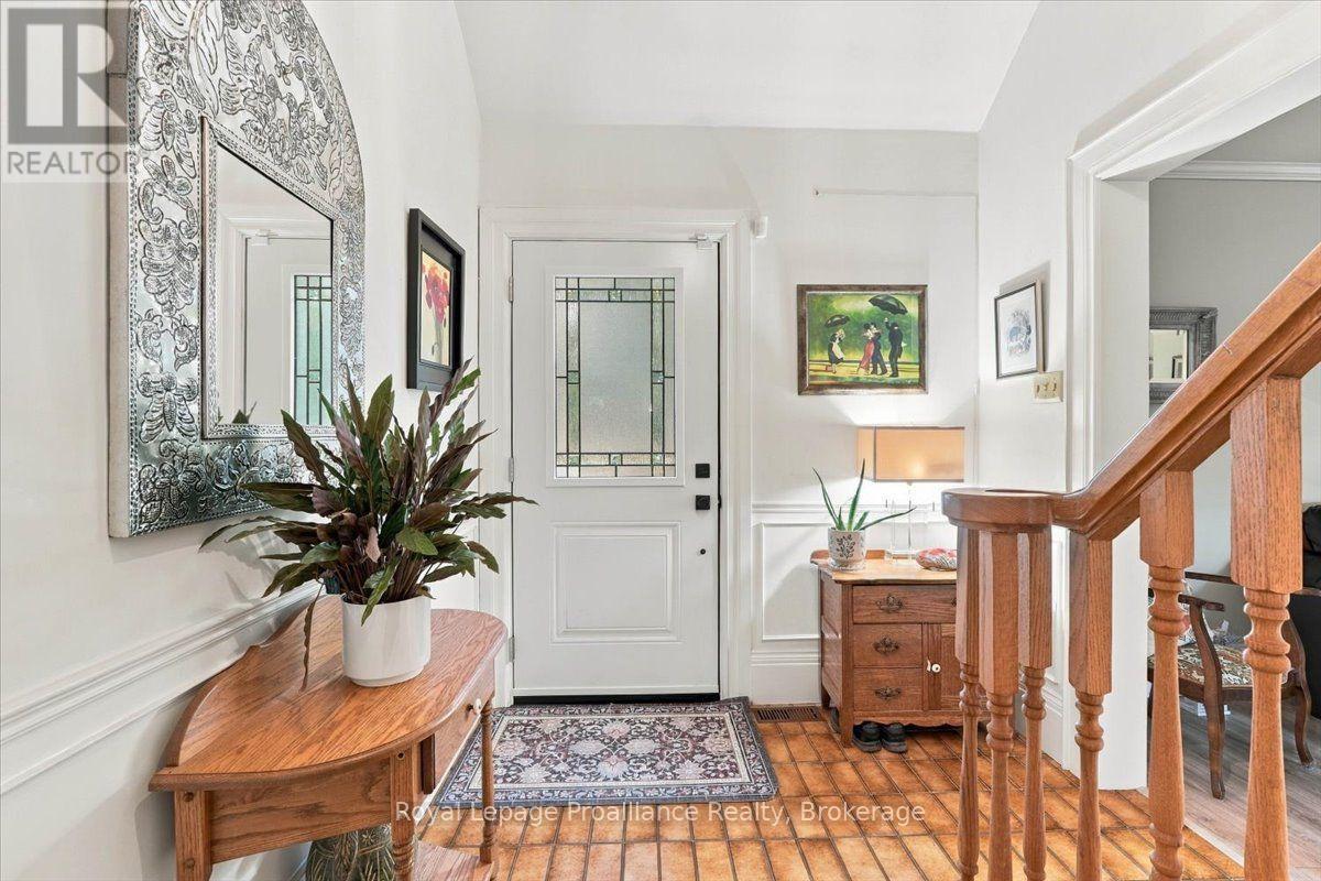 33 LESLEY DRIVE - 6