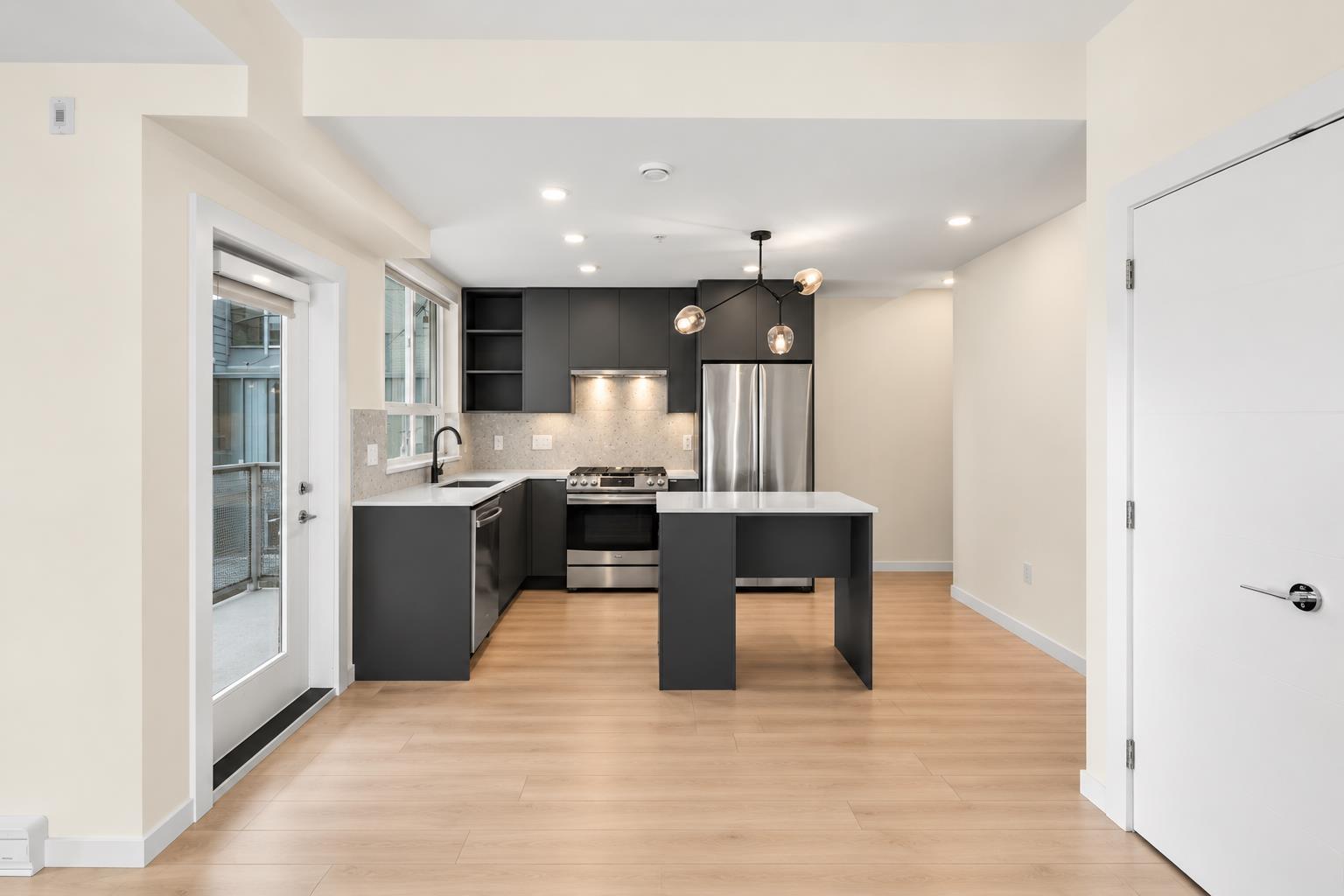 Photo of 401 7920 206 STREET 7