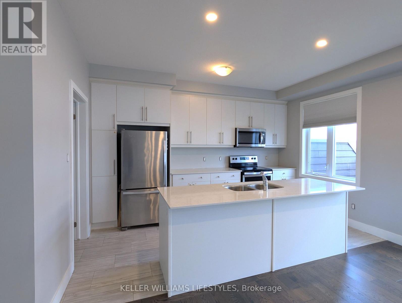 25 - 2070 MEADOWGATE BOULEVARD, London South (South U) — photo 4