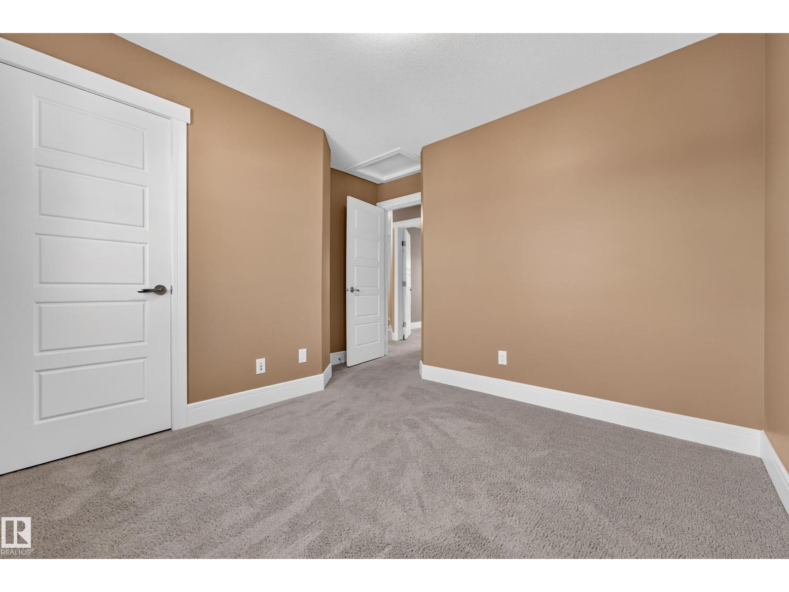 2904 19 AV NW - 23