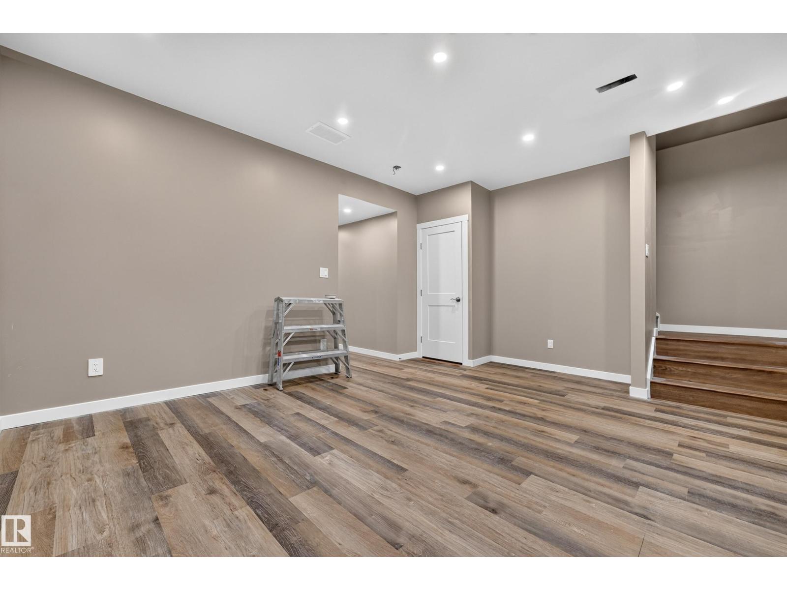2904 19 AV NW - Image 25