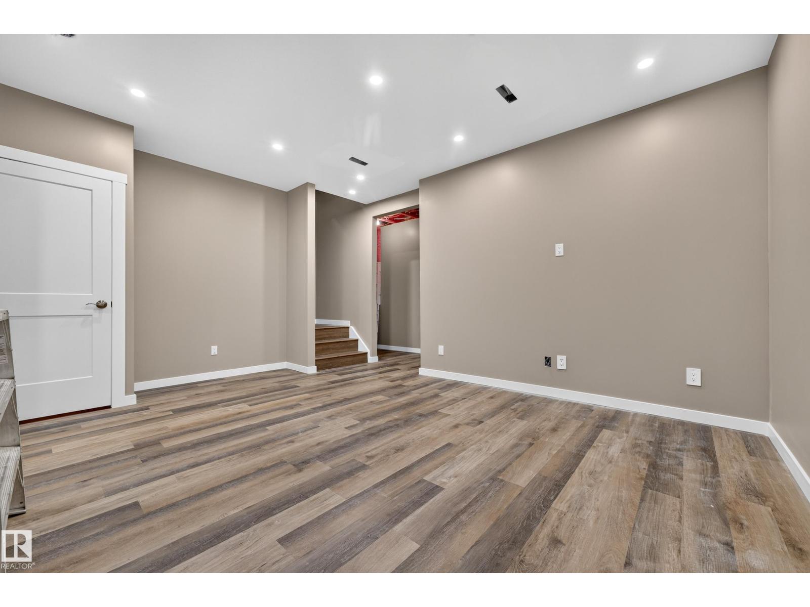 2904 19 AV NW - Image 26