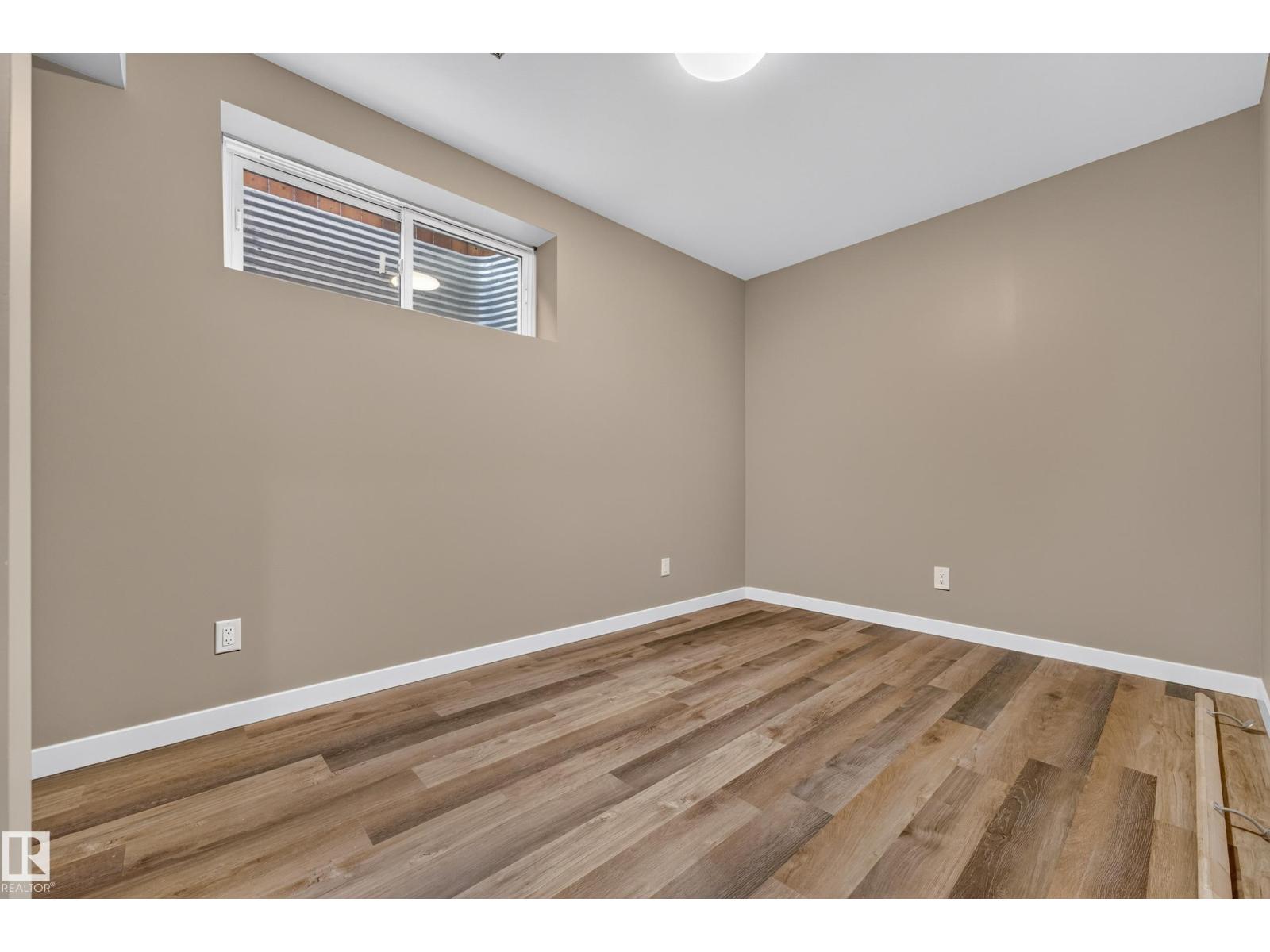2904 19 AV NW - 28