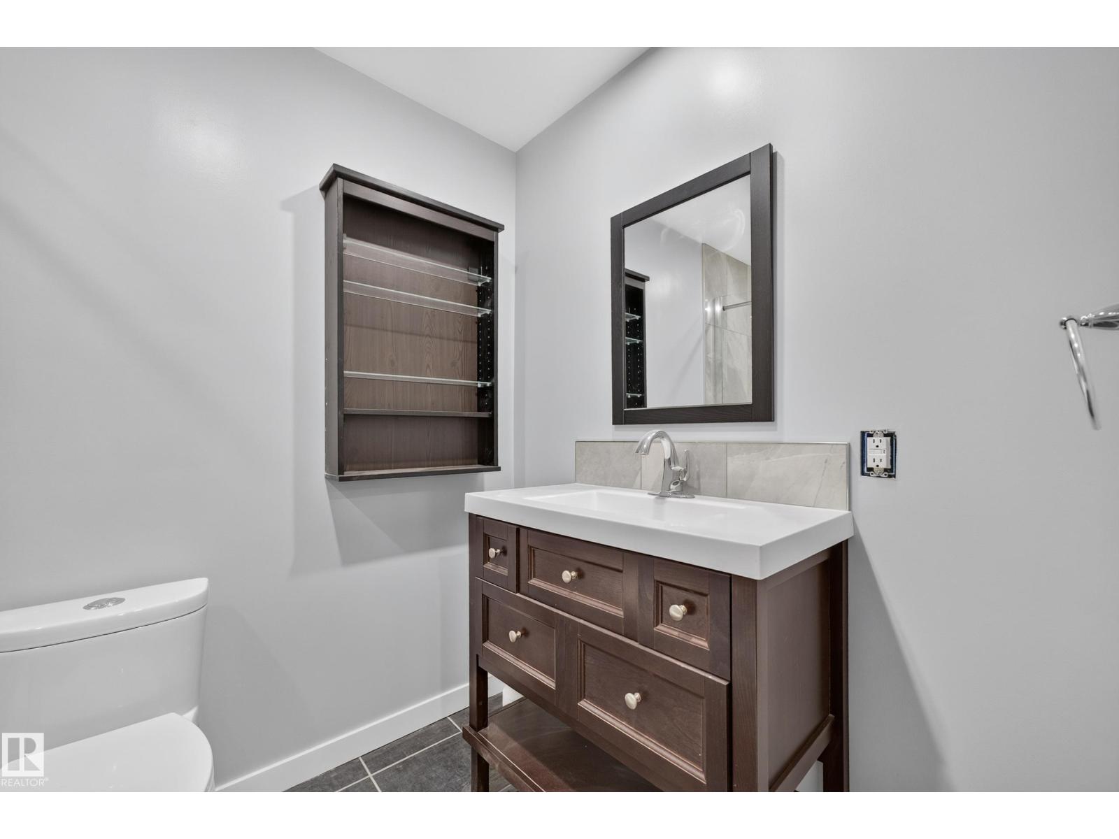 2904 19 AV NW - 31