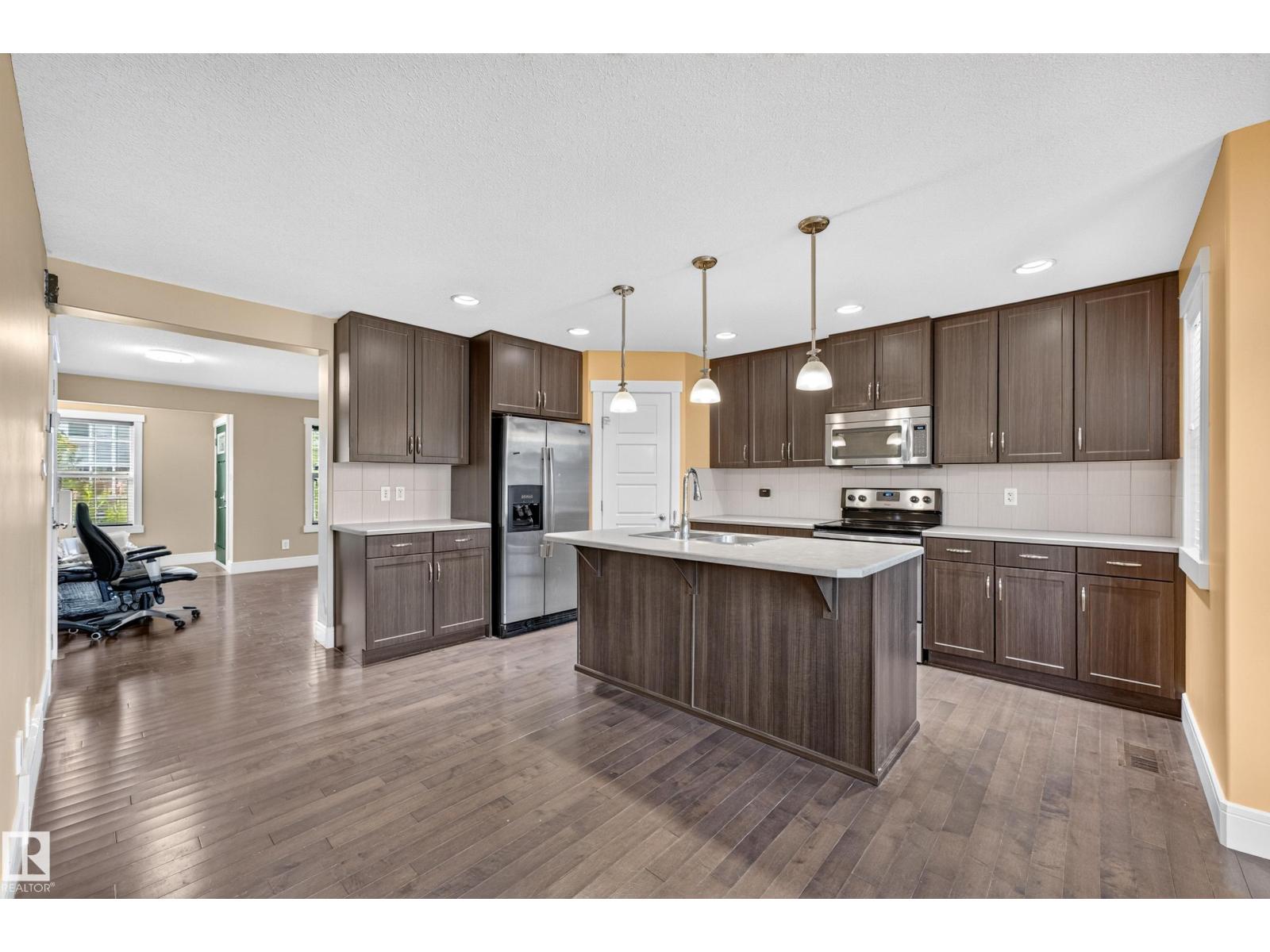 2904 19 AV NW - Image 8