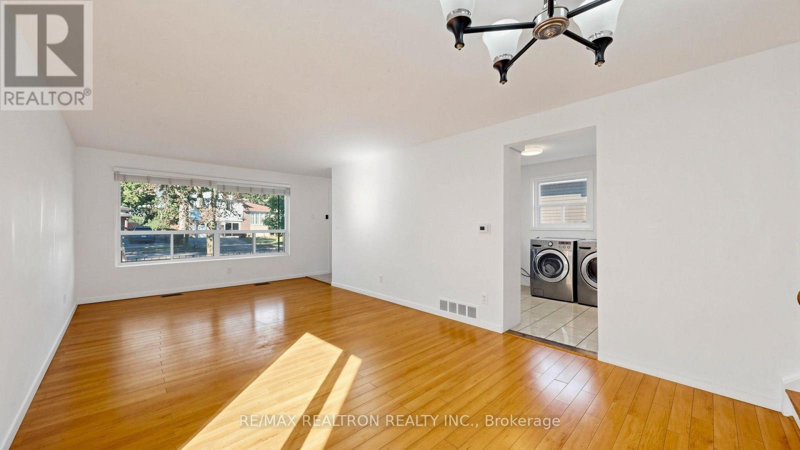 23 LESGAY CRESCENT, Toronto (Don Valley Village) — photo 7