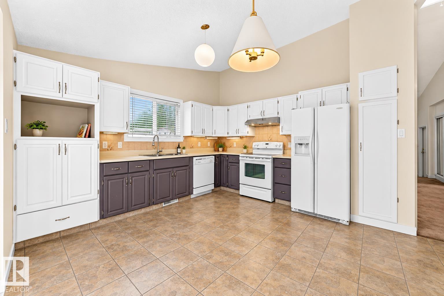 7307 152C AV NW - 12