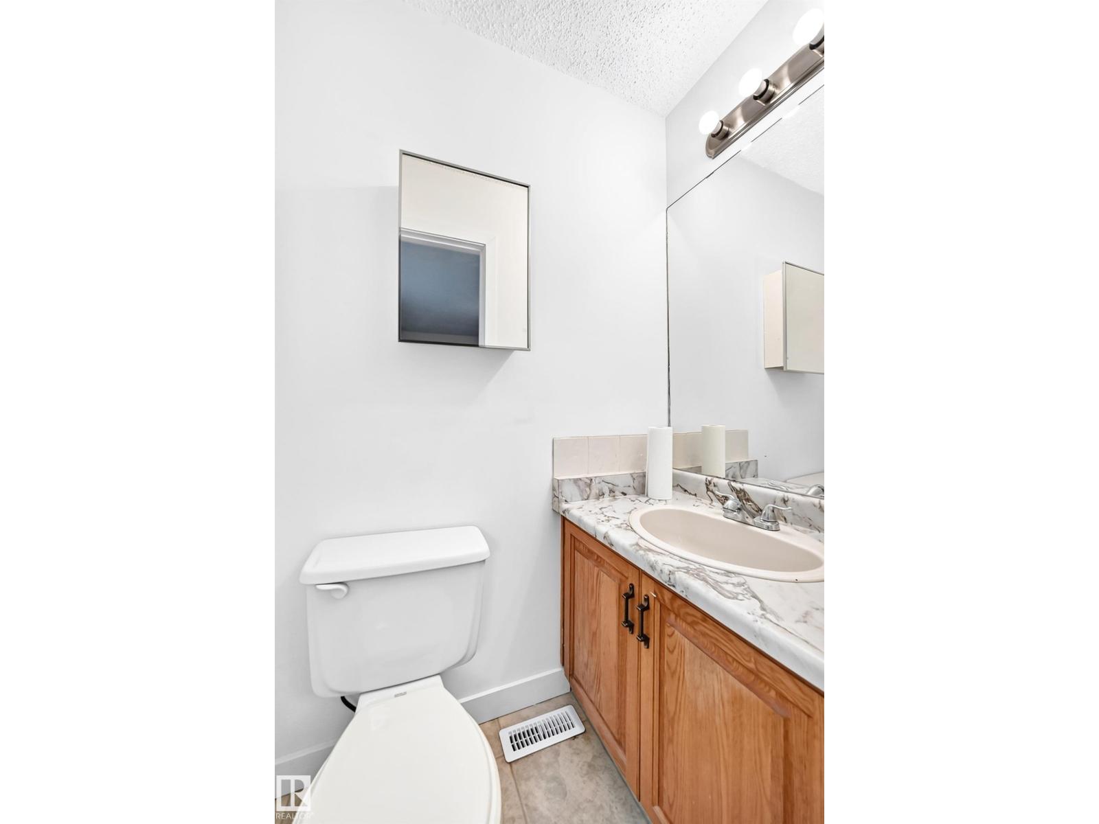 7307 152C AV NW - 26