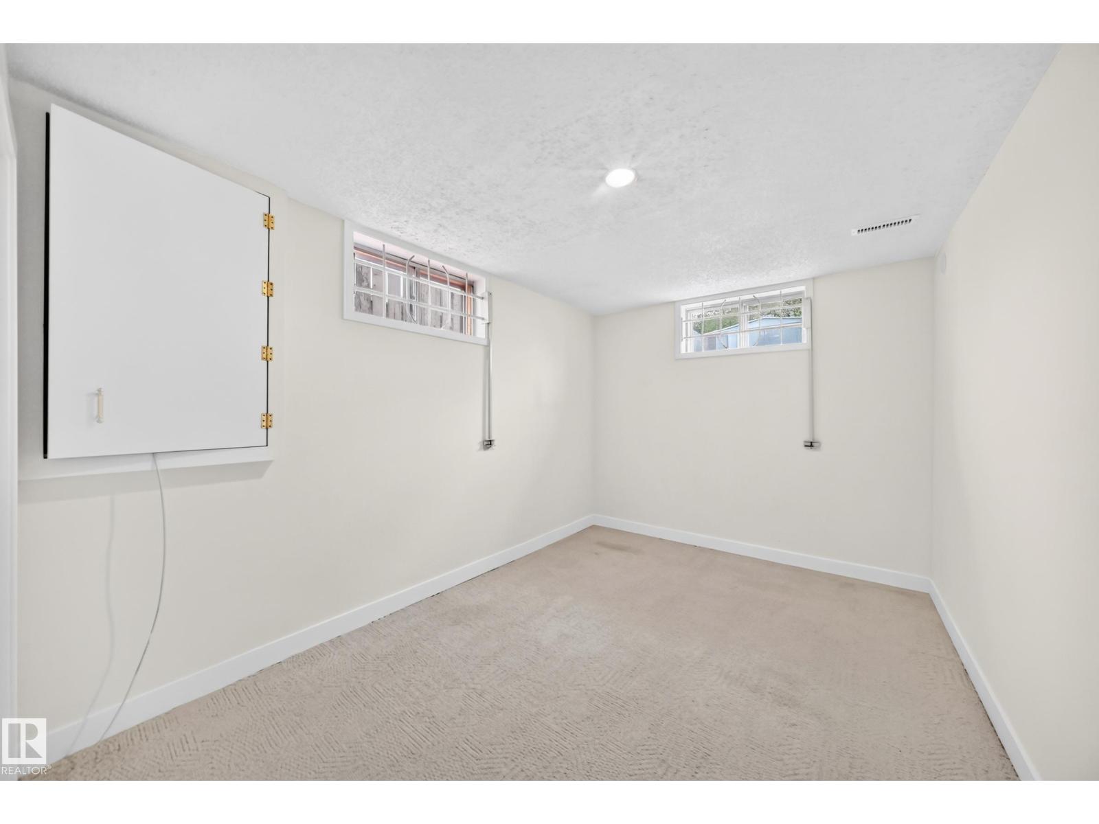 7307 152C AV NW - 39