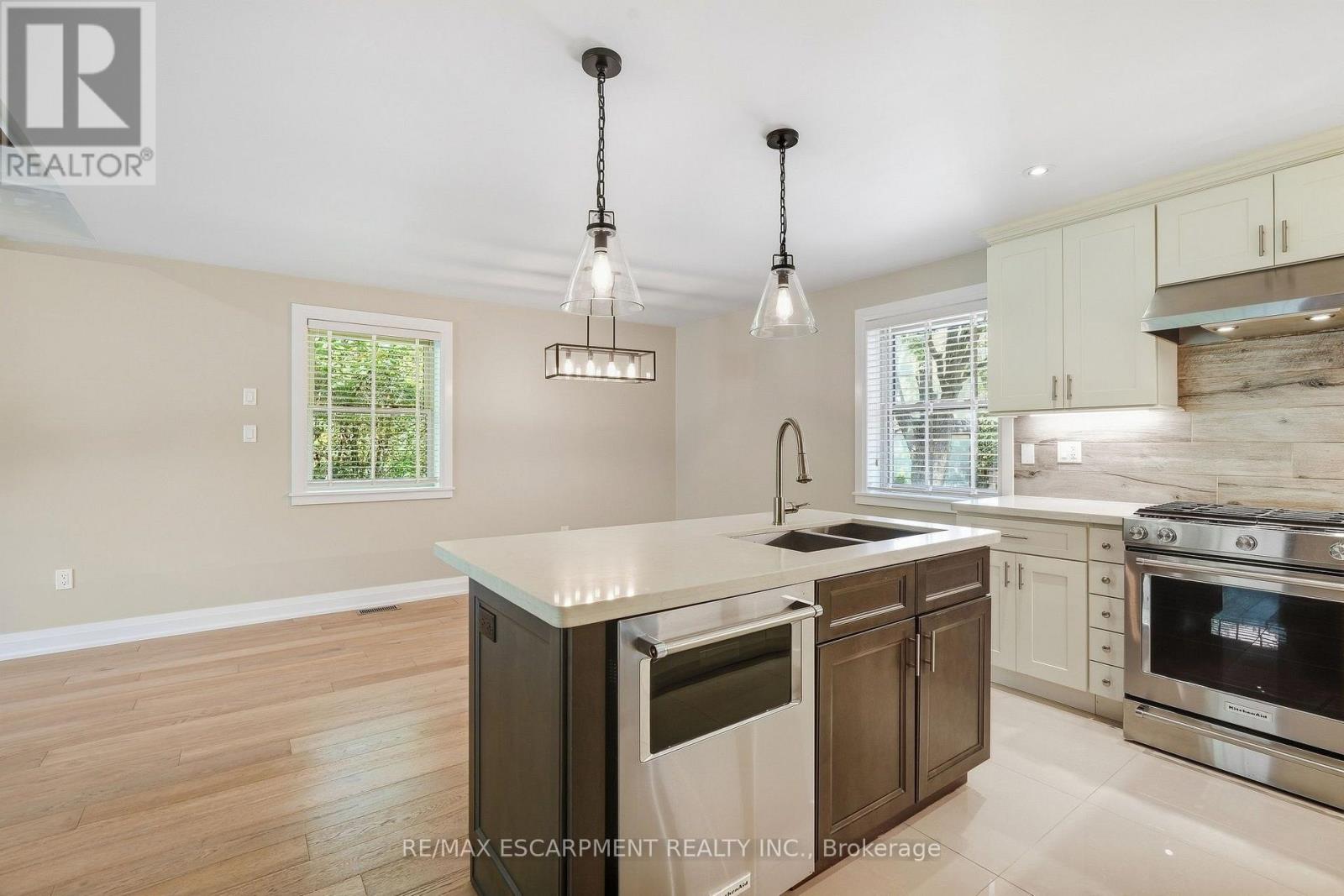 MAIN - 707 KING ROAD, Burlington (LaSalle) — photo 10