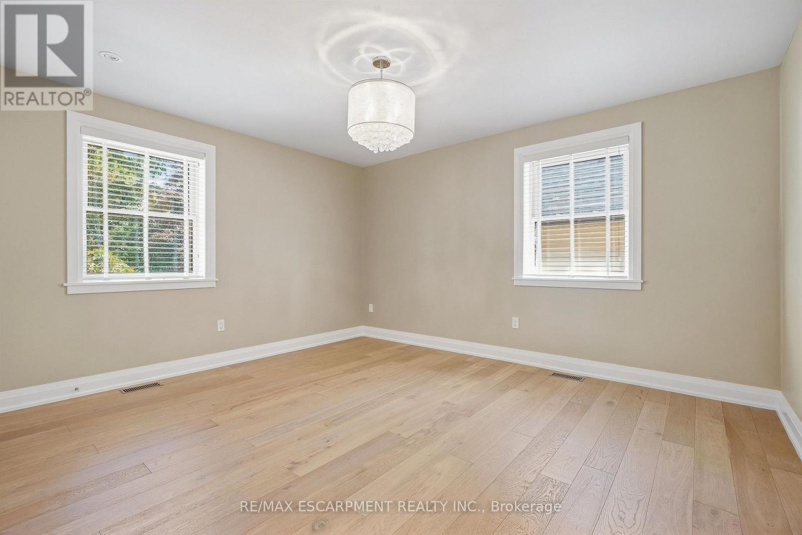 MAIN - 707 KING ROAD, Burlington (LaSalle) — photo 12