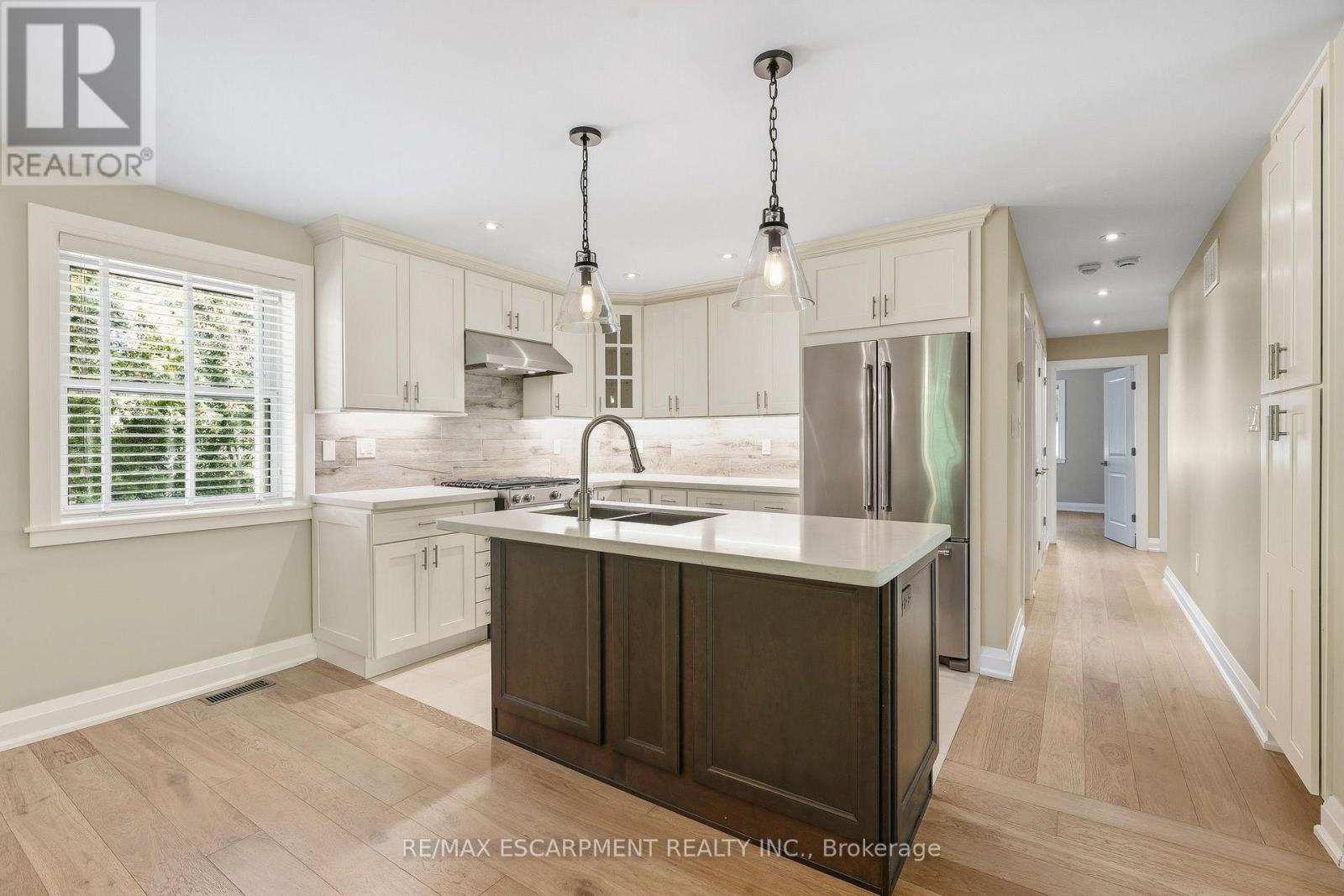 MAIN - 707 KING ROAD, Burlington (LaSalle) — photo 7