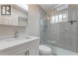 3028 E 26th Avenue, Vancouver, BC V5R1L6 Photo 20
