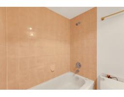 101 13858 102 Avenue, Surrey, BC V3T1P1 Photo 24