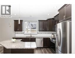 Pantry - 117 Strathcona Way, Campbell River, BC V9H1W4 Photo 9