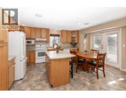 Laundry room - 809 Willowcrest Rd, Campbell River, BC V9W5L1 Photo 6