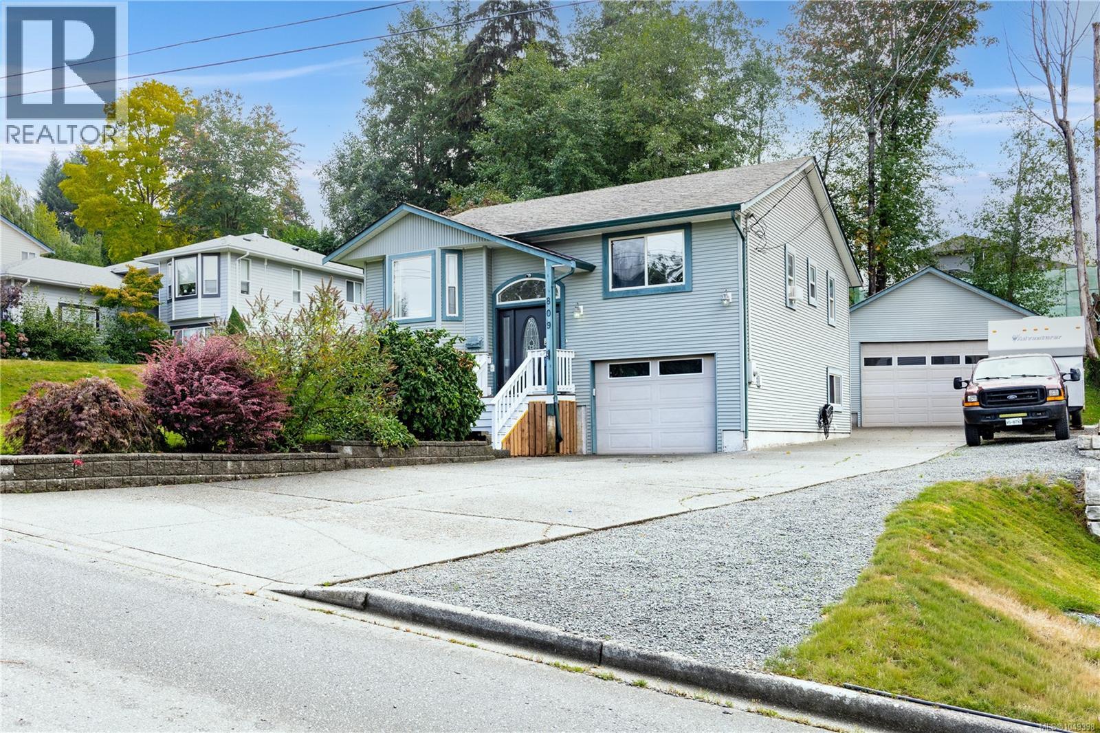809 Willowcrest Rd - 3