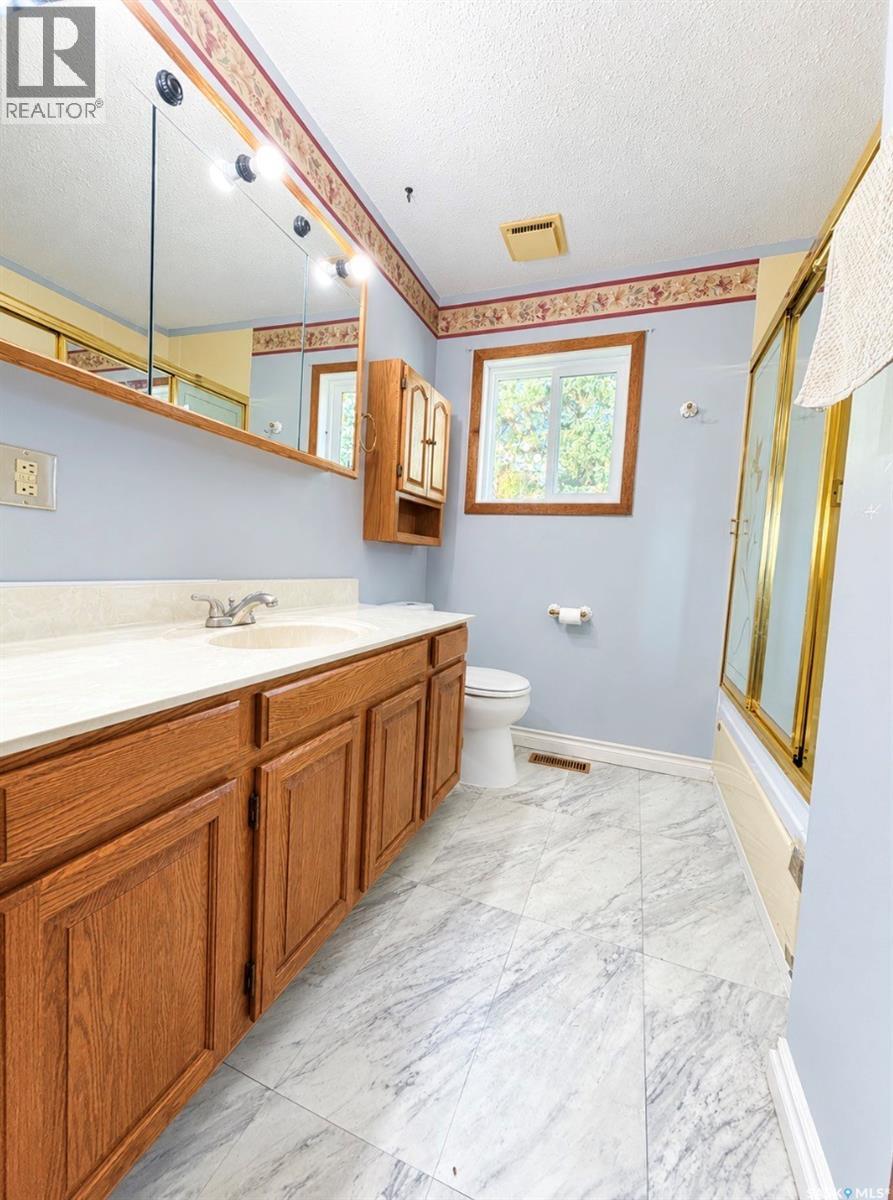 804 Thompson STREET, Whitewood — photo 14