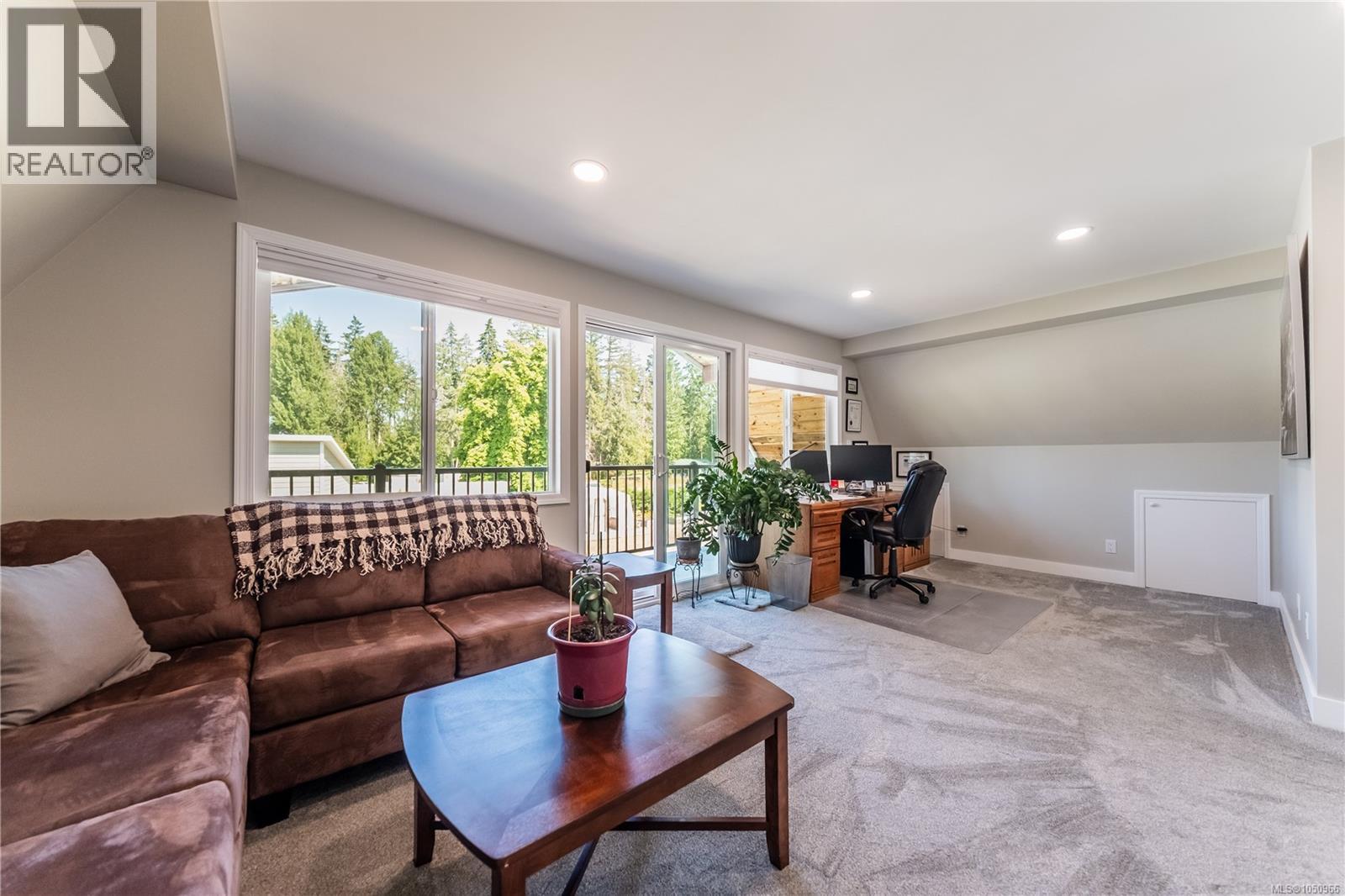 1154 Smithers Rd - Image 32