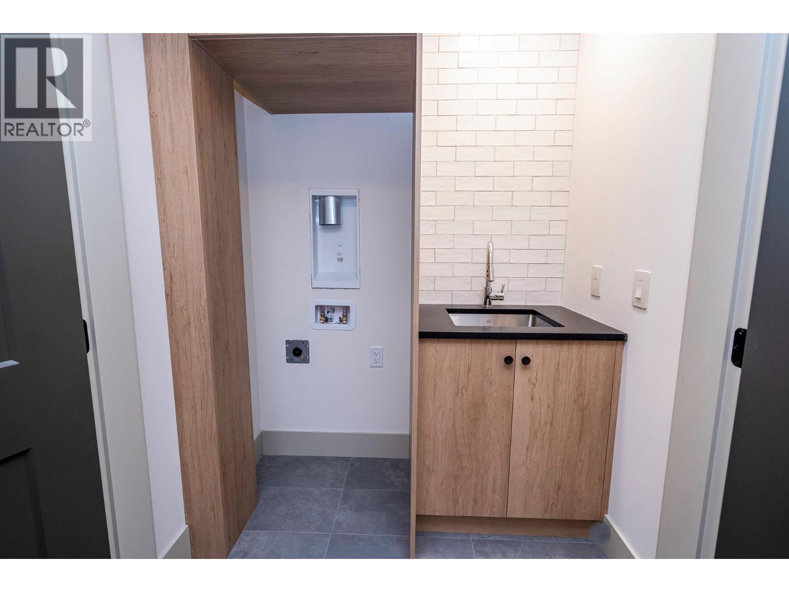 205 Grizzly Ridge Trail - 40