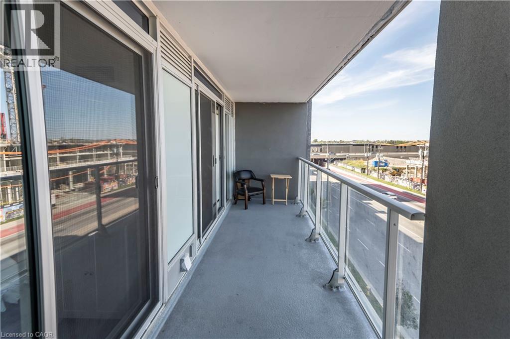 #E409 555 WILSON Avenue - 12