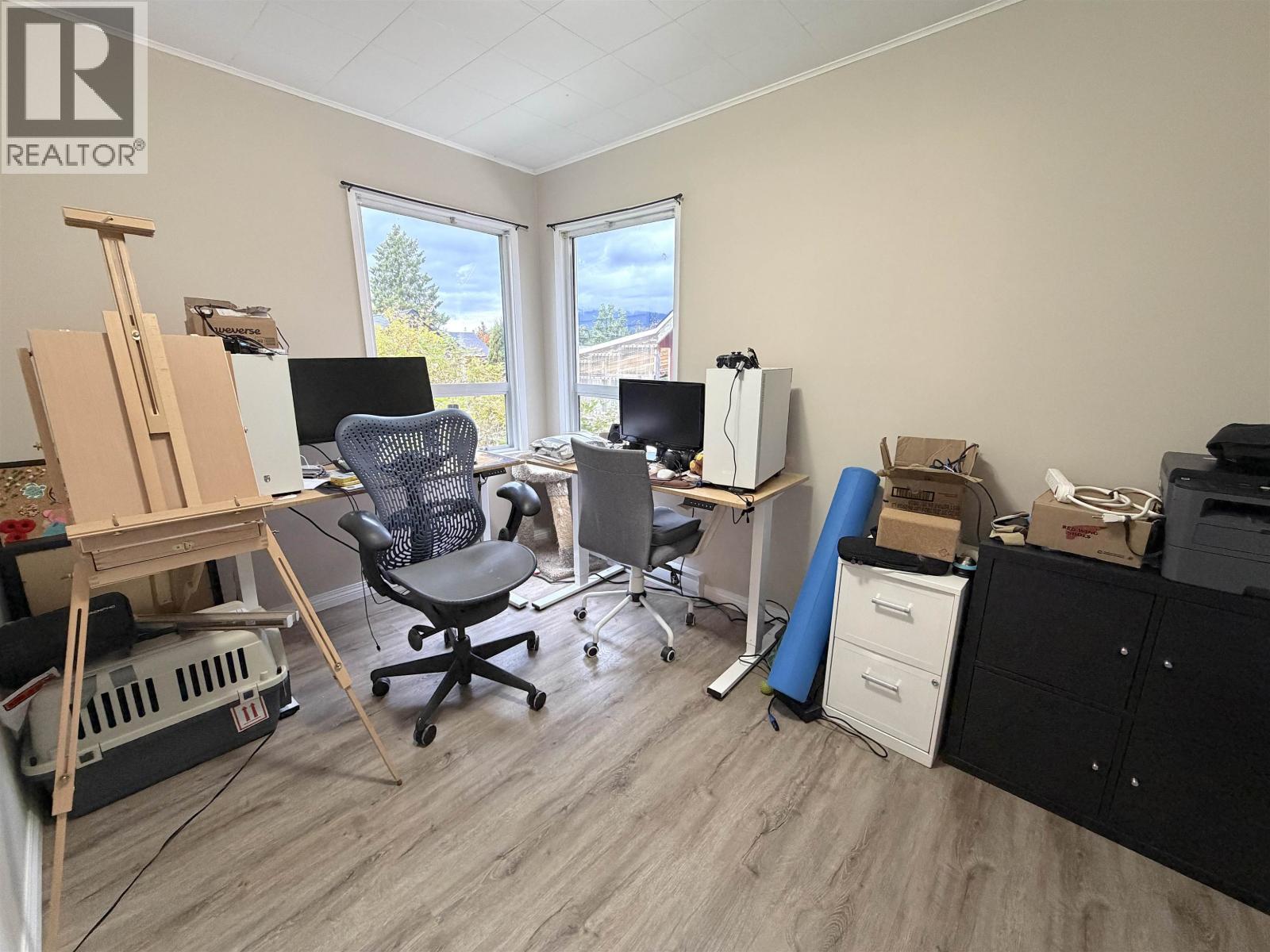 653 E 8TH AVENUE - 13