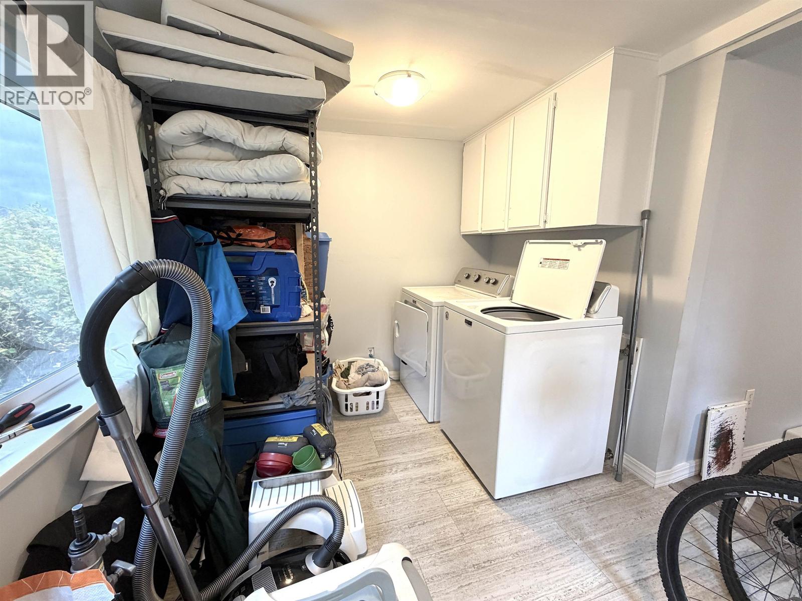 653 E 8TH AVENUE - 8