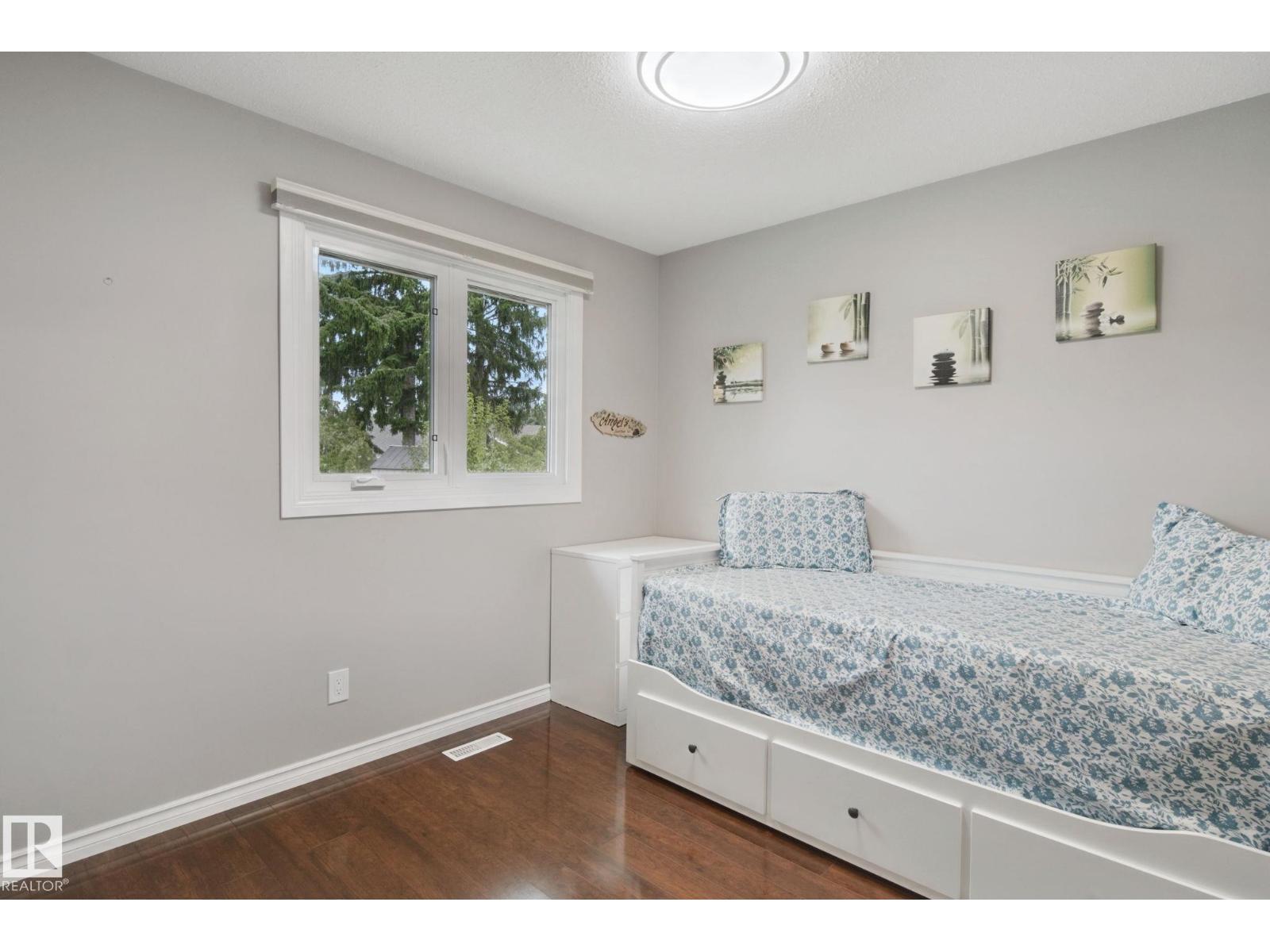 18525 86A AV NW - 33