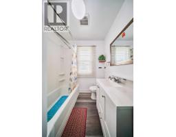 702 17 Avenue Nw, Calgary, AB T2M0N7 Photo 16
