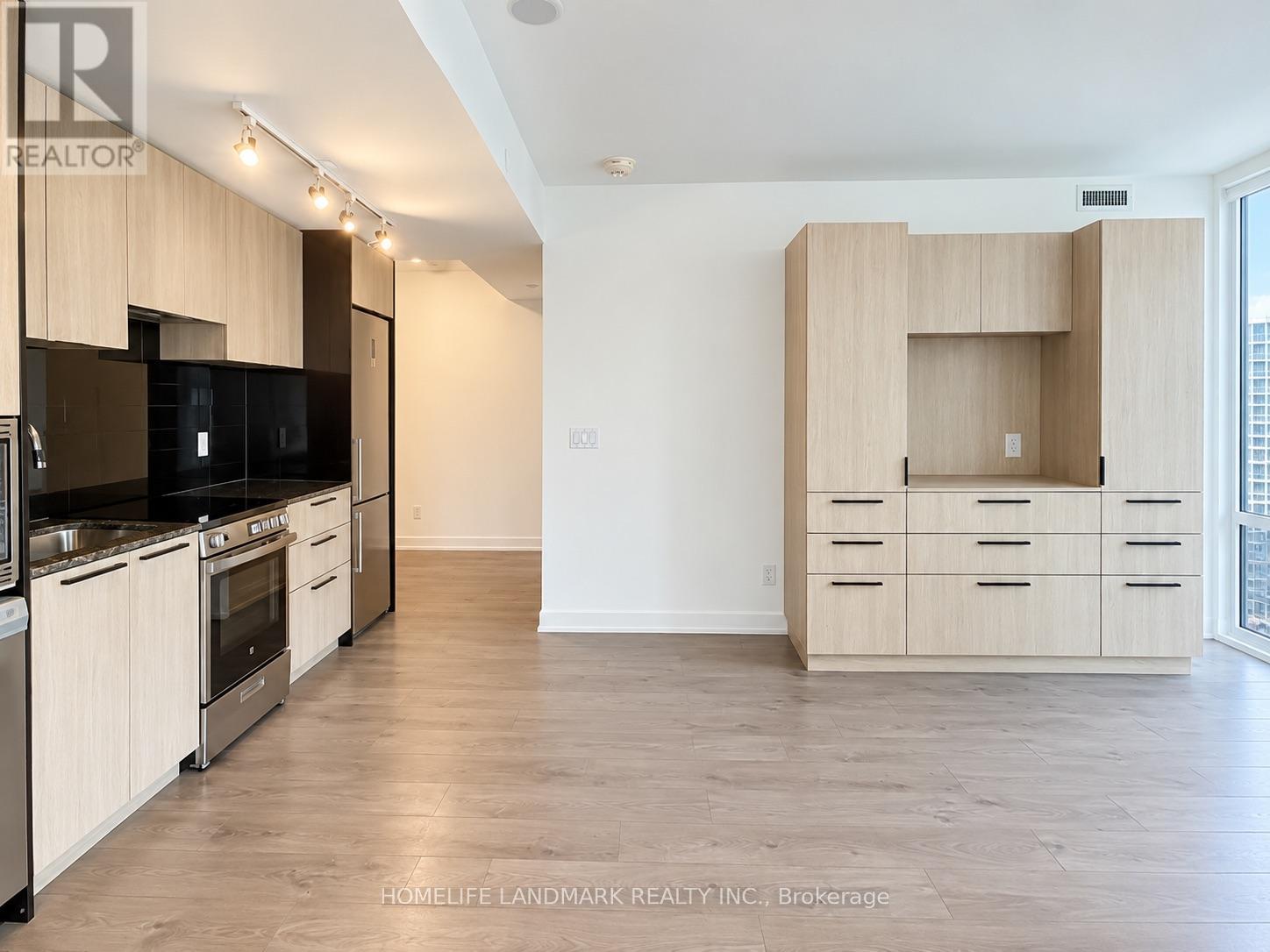 #905 501 YONGE STREET - 10