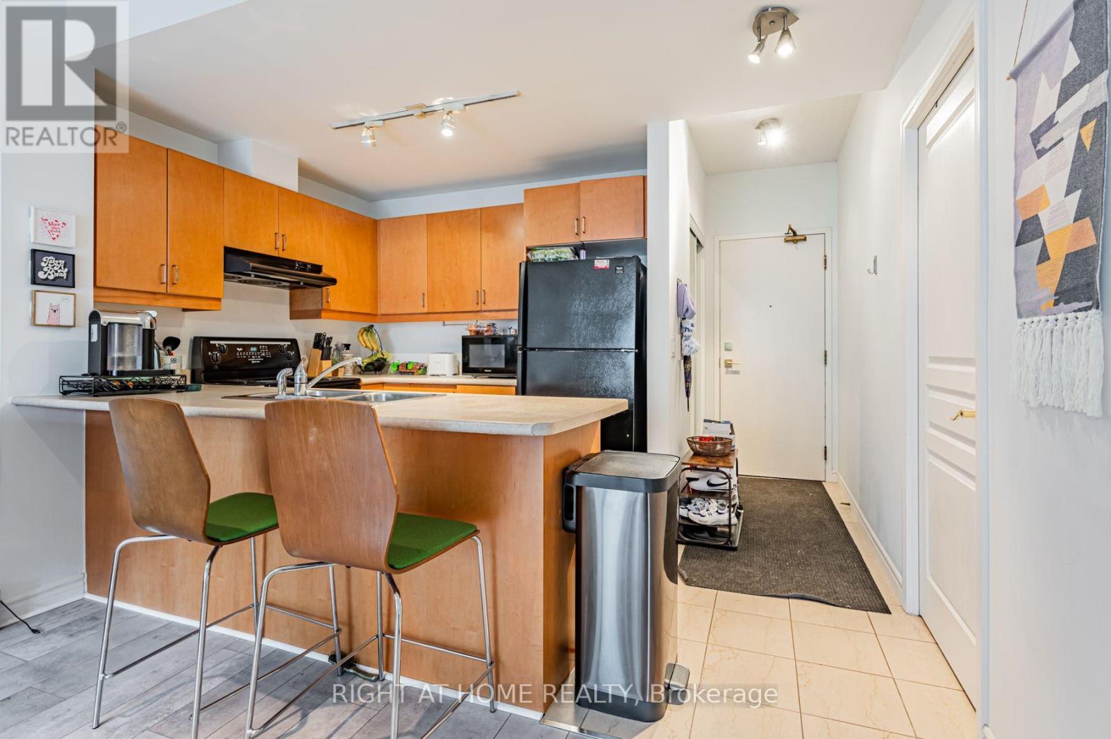 301 - 28 BYNG AVENUE, Toronto (Willowdale East) — photo 4