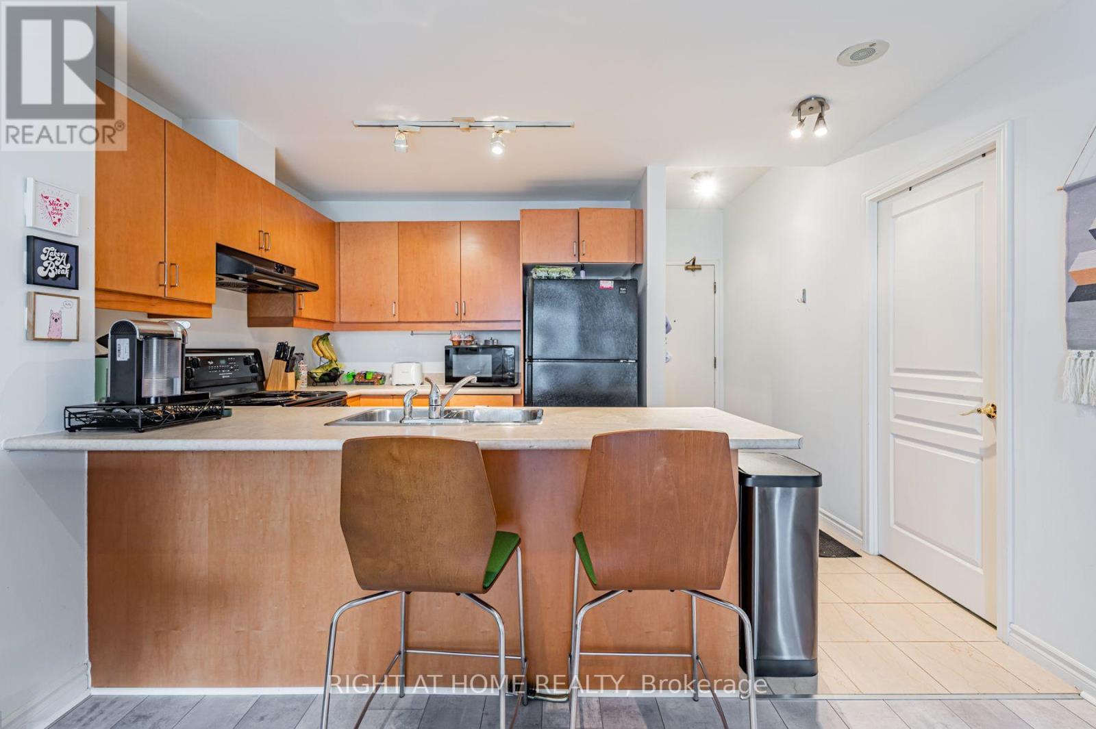301 - 28 BYNG AVENUE, Toronto (Willowdale East) — photo 5