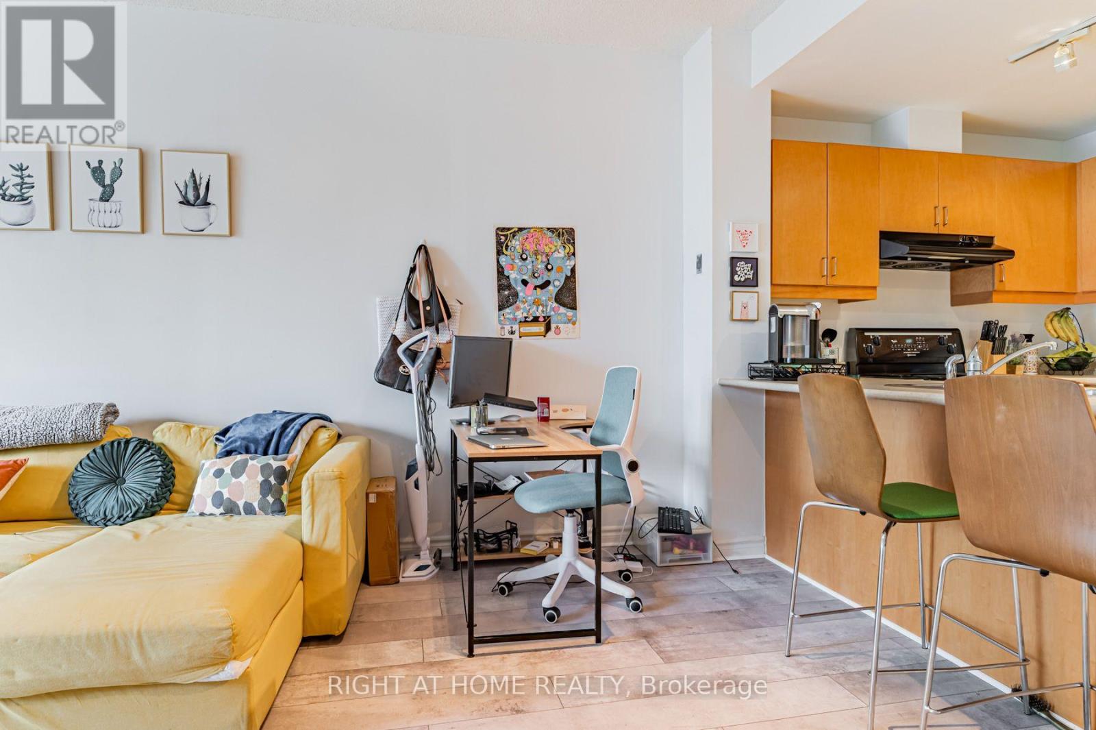 301 - 28 BYNG AVENUE, Toronto (Willowdale East) — photo 9
