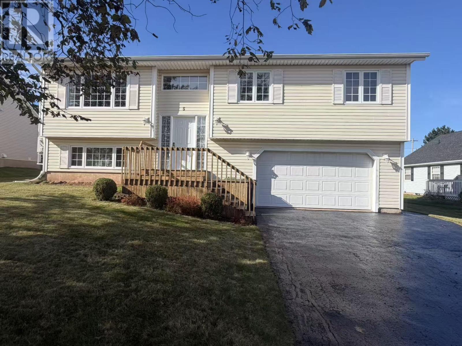 5 Commonwealth Avenue - 1