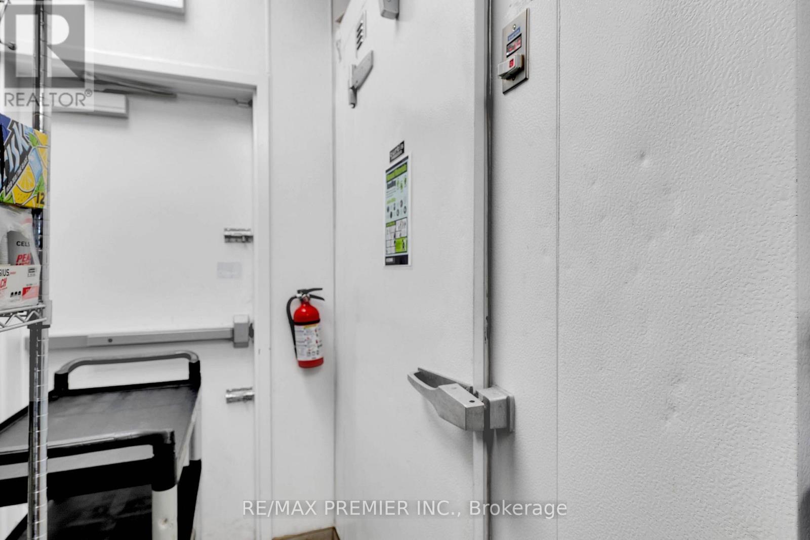 104 - 2151 ST. CLAIR AVENUE, Toronto (Junction Area) — photo 4