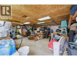 142 Robinson, Penhold, AB T0M1R0 Photo 28