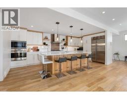 Bedroom - 1601 21 Avenue Sw, Calgary, AB T2T0M9 Photo 9