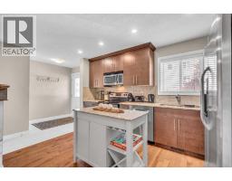 Bedroom - 2, 821 Mcdougall Road Ne, Calgary, AB T2E5A2 Photo 6