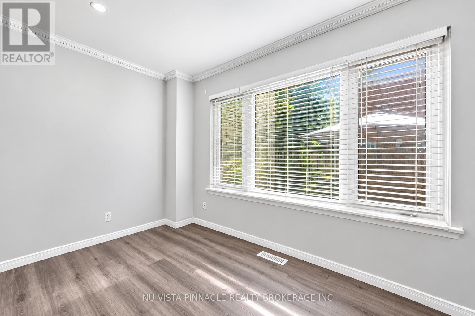 #13 370 HOMESTEAD COURT - Image 8