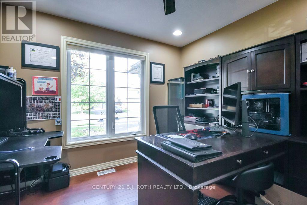 21 ARMEDA CLOW CRESCENT - 20